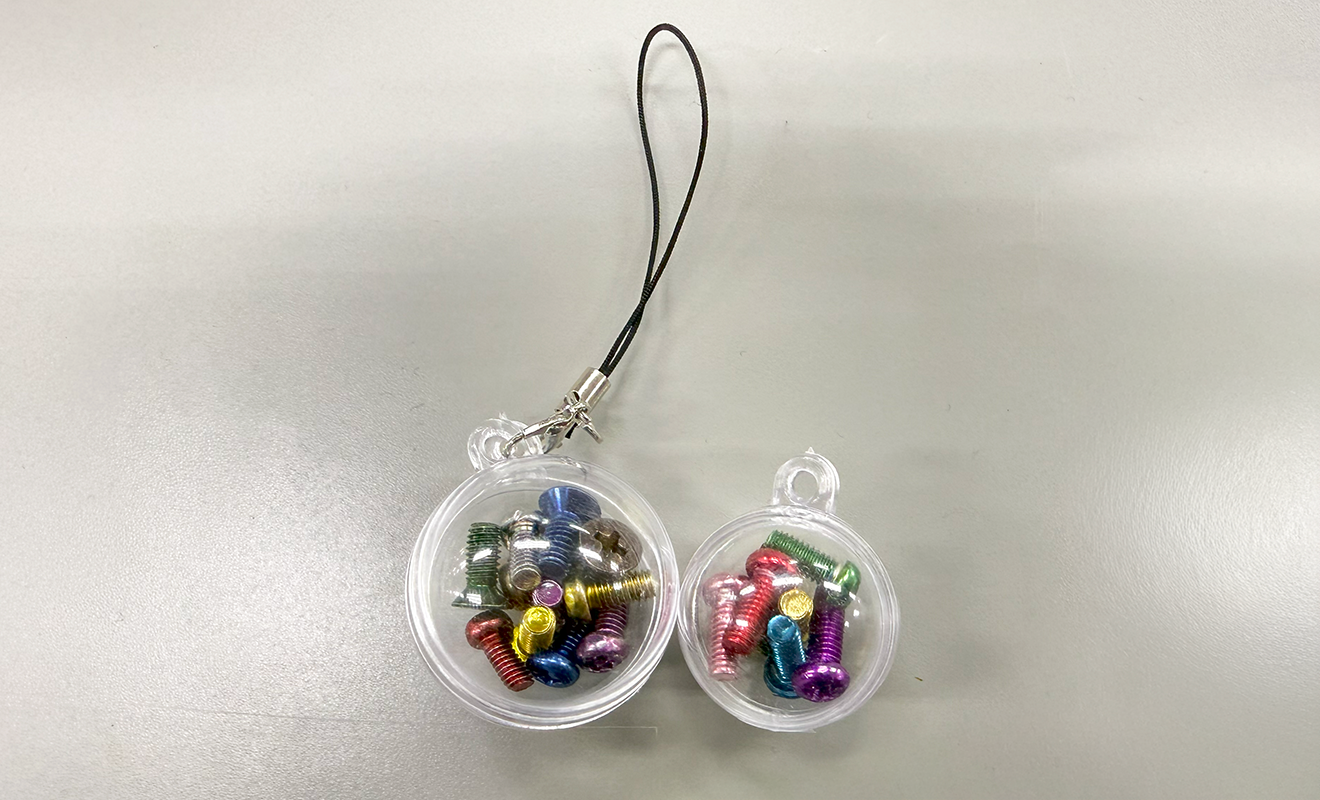 Fastener Keychain Turning Travel Memories into Keepsakes ― Enjoy Making Fastener ...